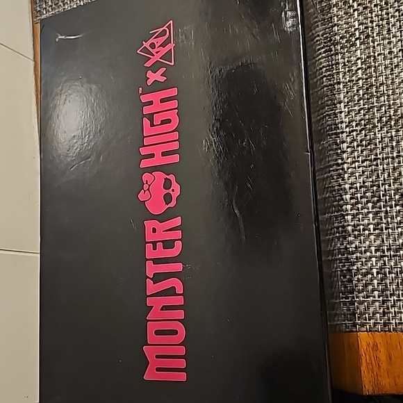 Monster High YRU Fright Shoes - Picture 3 of 4